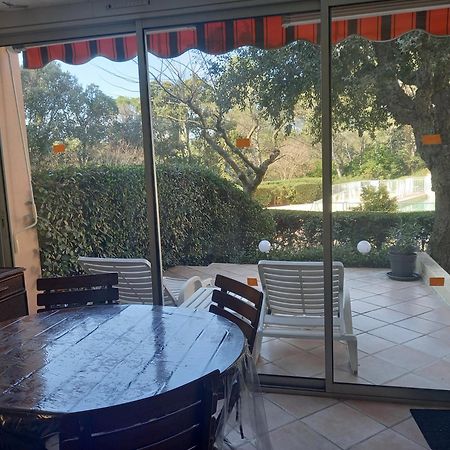 Les Hauts Du Golf Rez De Jardin Piscine Tennis Saint-Raphael (Var) Exterior foto